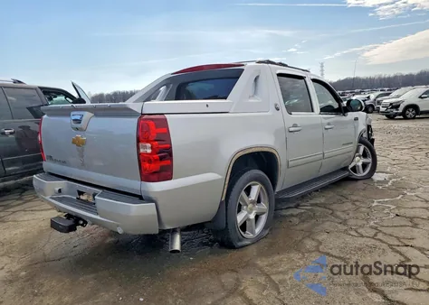 2013 Chevrolet Avalanche Ls z USA, uszkodzony, nr VIN 3GNMCEE06DG229323